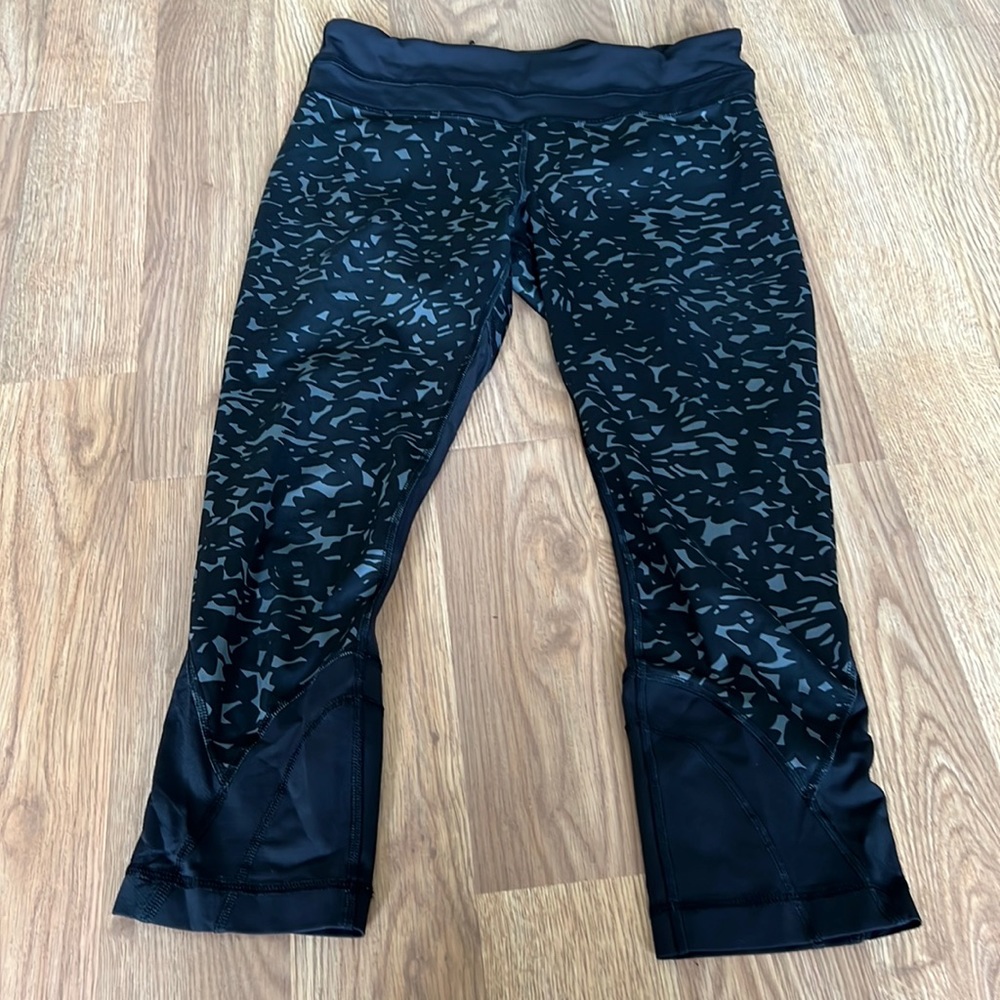 Lululemon crop leggings sz 6